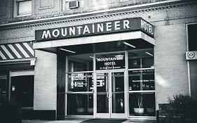 Mountaineer Hotel Williamson Wv